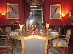 Elegant dining room at Manoir de Gourin 3928