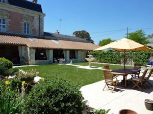 Manoir de Gourin guest garden 